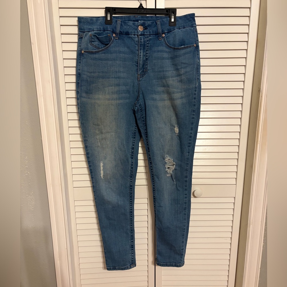 Seven7 Women's Blue Distressed Skinny Jeans